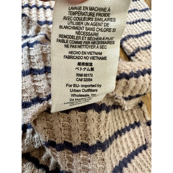 We The Free Women’s Tan & Navy Striped Oversized Peplum Top Blouse Size Small - Picture 4 of 7